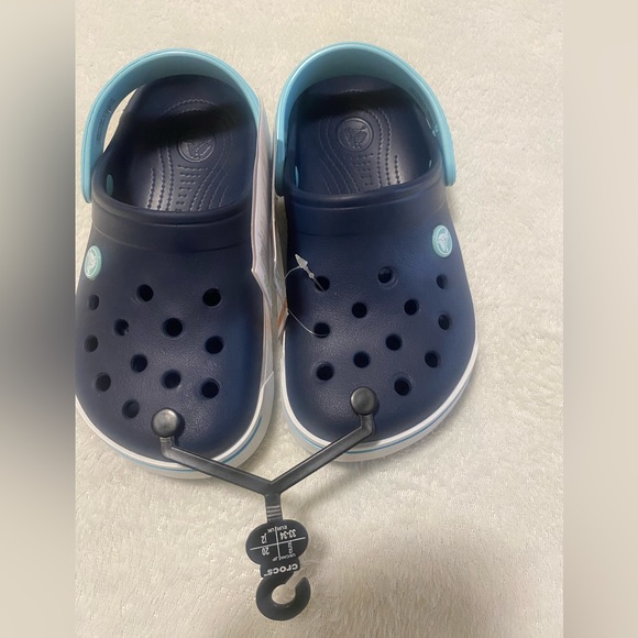 🐊 Crocs 🛍️ - Picture 2 of 6